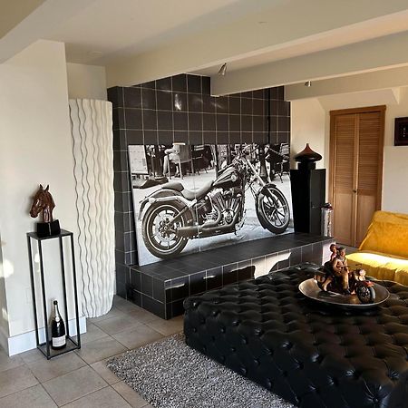 Cypress: Private Bedroom/Bathroom/Office, With Shared Pool, Hot Tub North Vancouver Exterior foto